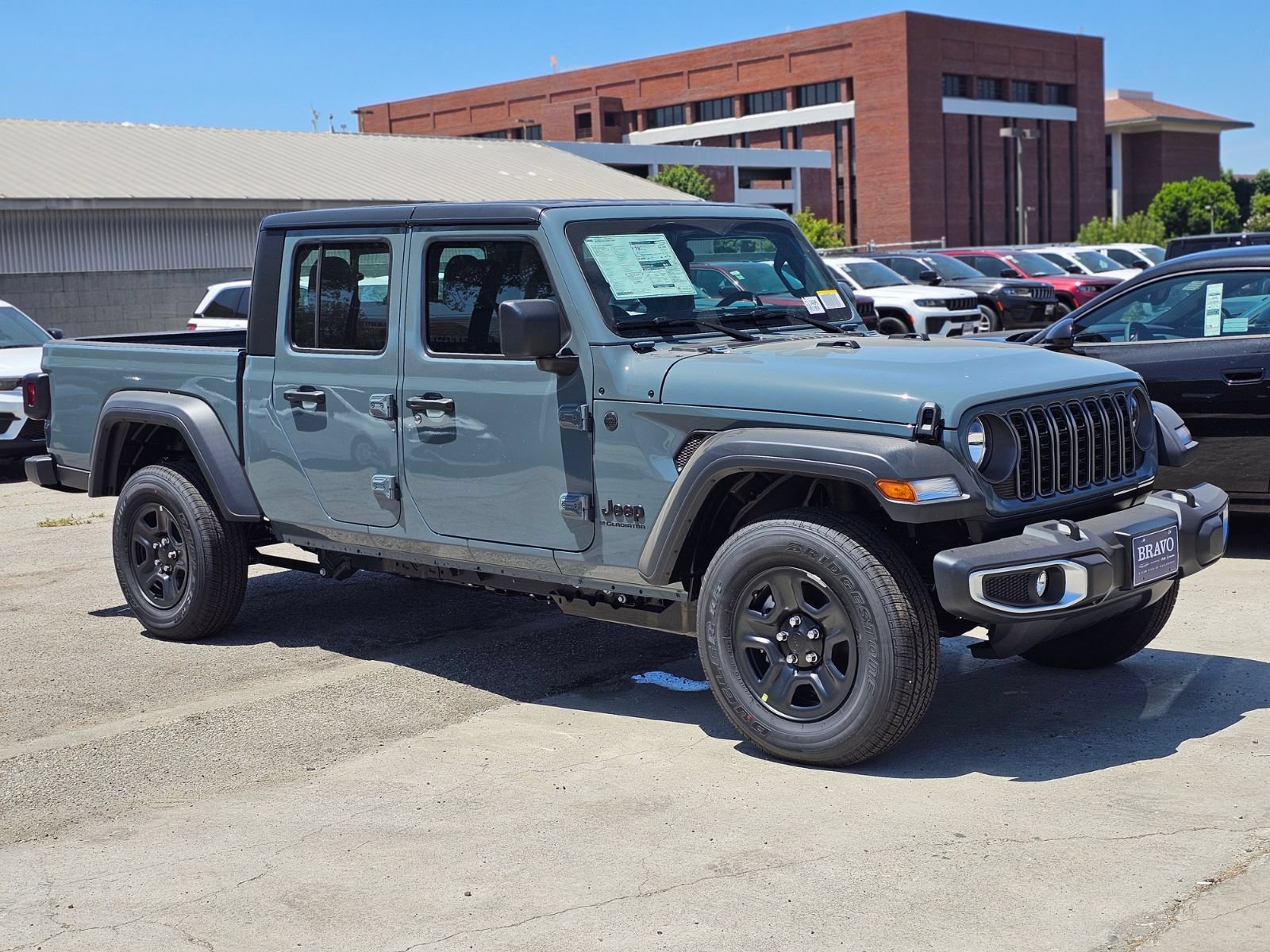 New 2026 Jeep Gladiator Sport AWD/4WD image 3