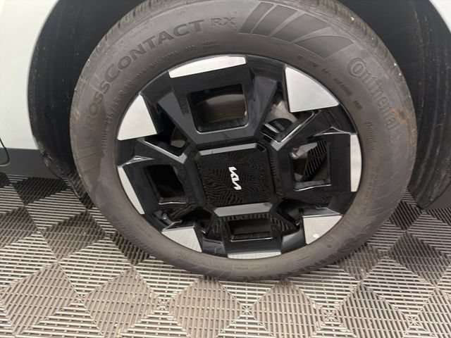 Used 2026 Kia Carnival EX FWD image 35