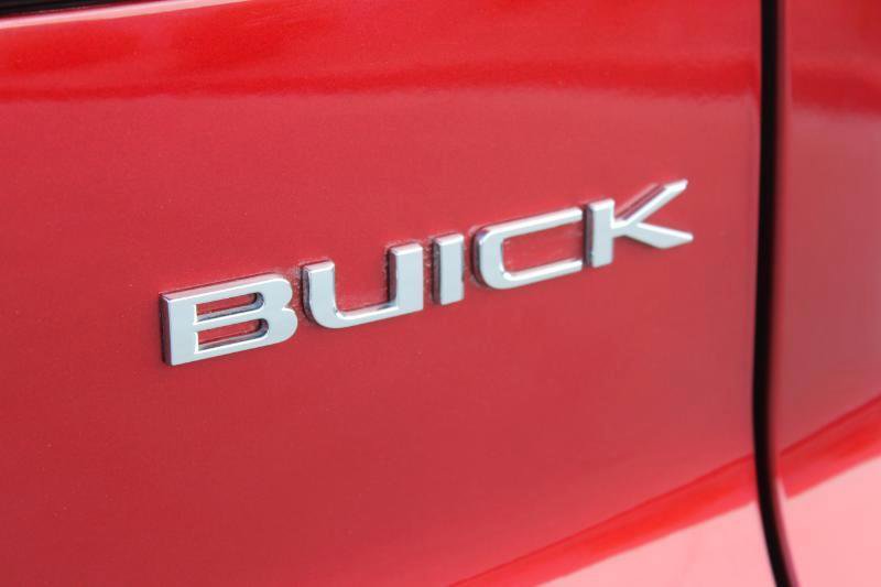 Used 2025 Buick Enclave Sport Touring w/ Super Cruise Package AWD/4WD image 32