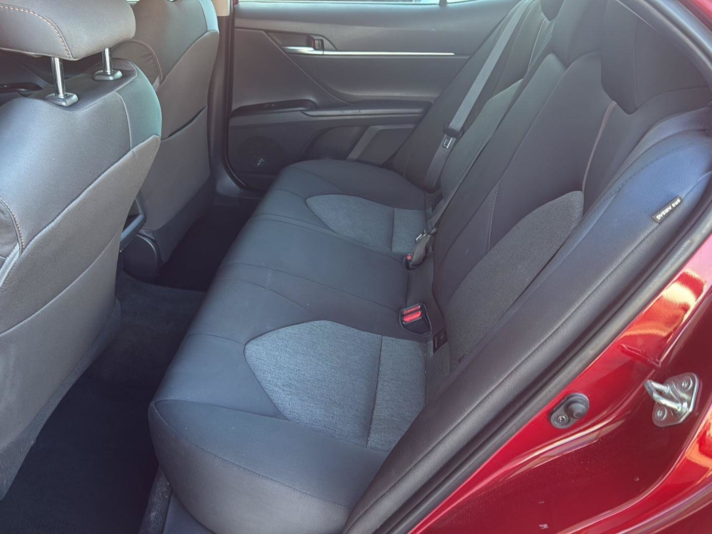 Used 2019 Toyota Camry LE w/ Carpet Mat Package FWD image 24