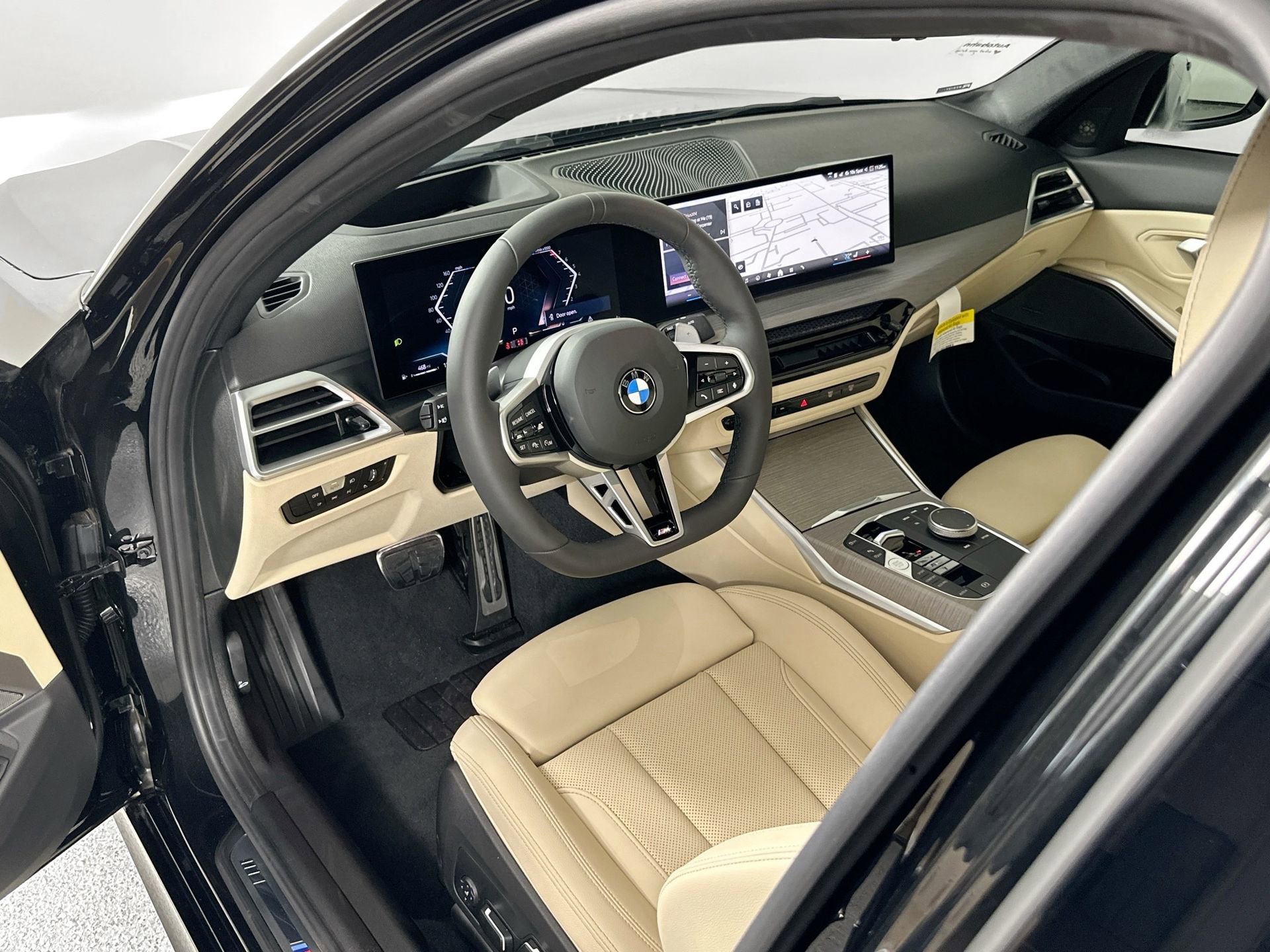 Used 2025 BMW 330i xDrive Sedan w/ M Sport Package image 10