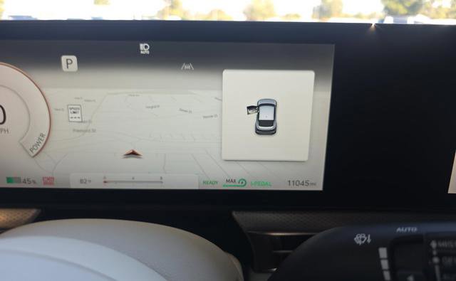 Used 2023 Genesis GV60 Advanced image 8