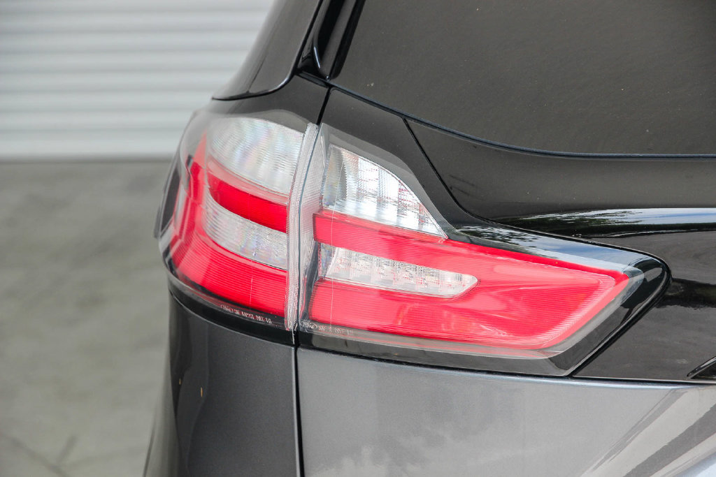 New 2024 Ford Edge SE AWD/4WD image 7