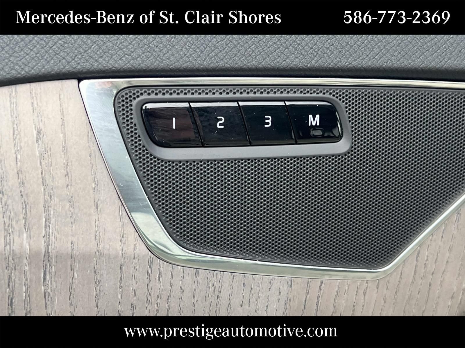 Used 2024 Volvo XC90 T8 Plus AWD/4WD image 16