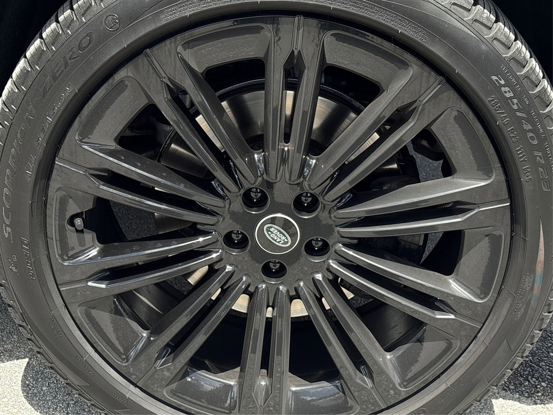 Used 2023 Land Rover Range Rover SE image 13