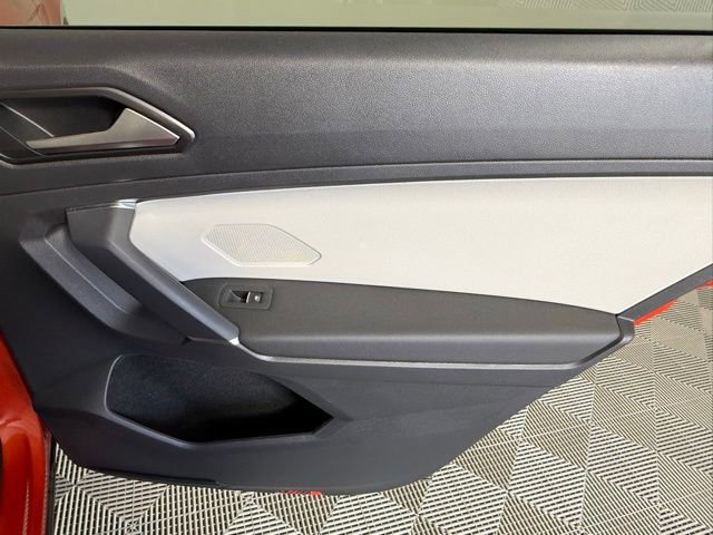 Used 2018 Volkswagen Tiguan SE w/ Panoramic Sunroof Package FWD image 41