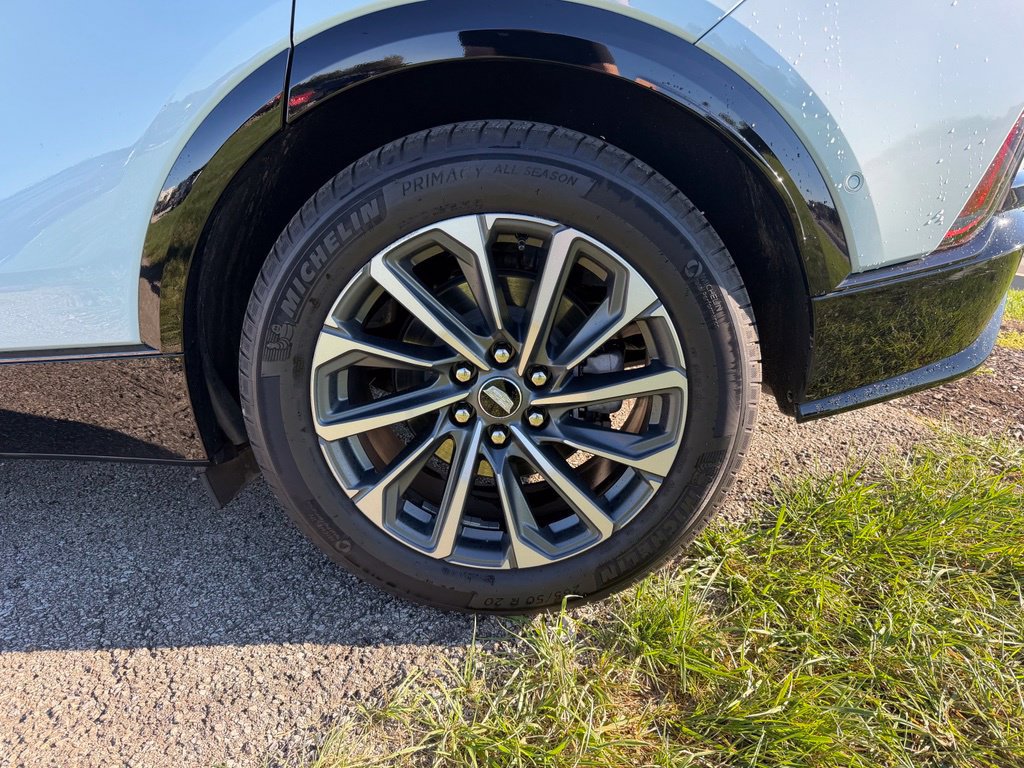 Certified 2024 Cadillac Lyriq Sport AWD/4WD image 15