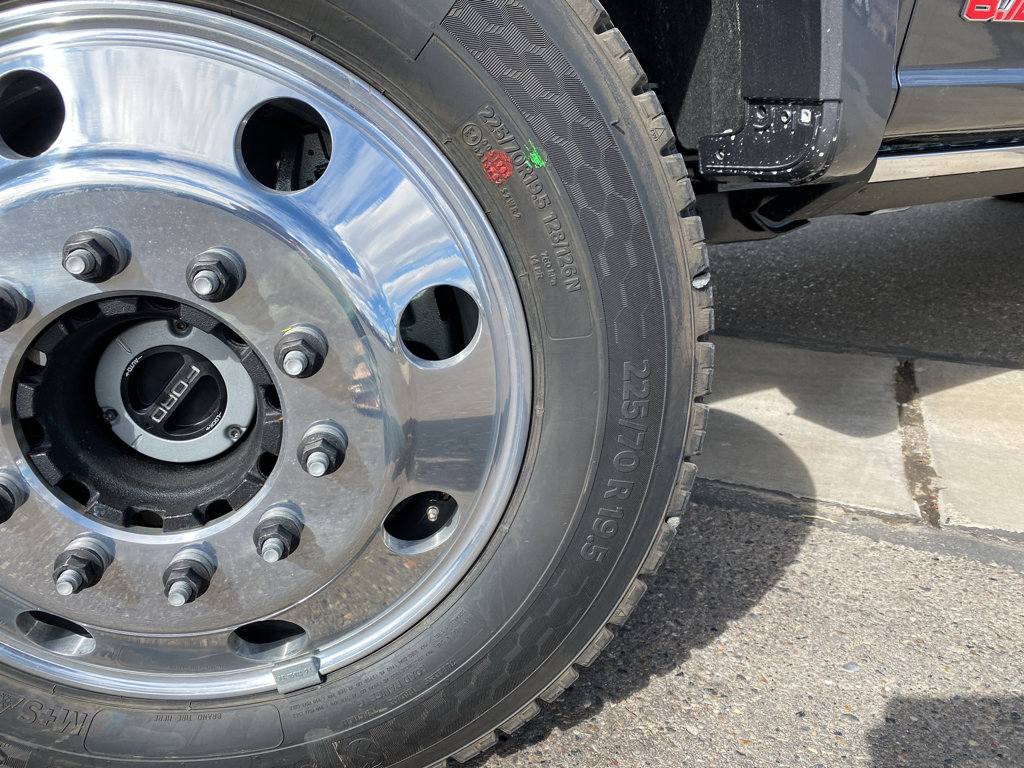 New 2026 Ford F450 4x4 Crew Cab Super Duty image 3