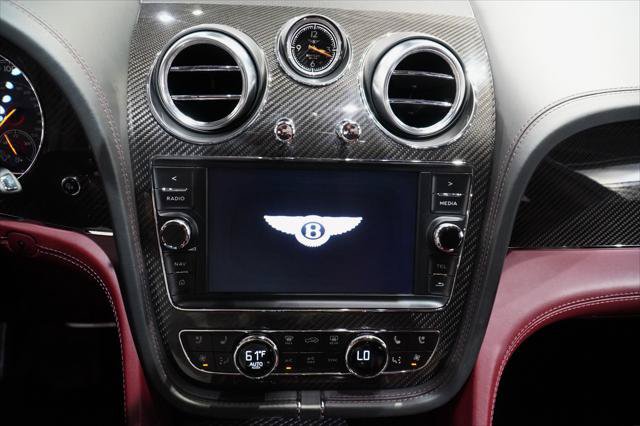 Used 2020 Bentley Bentayga AWD/4WD image 17