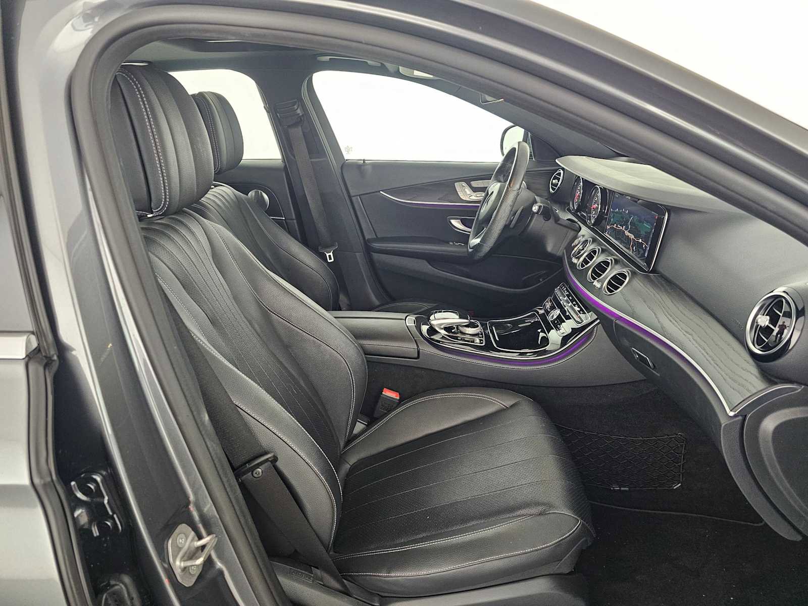 Used 2017 Mercedes-Benz E 300 image 10