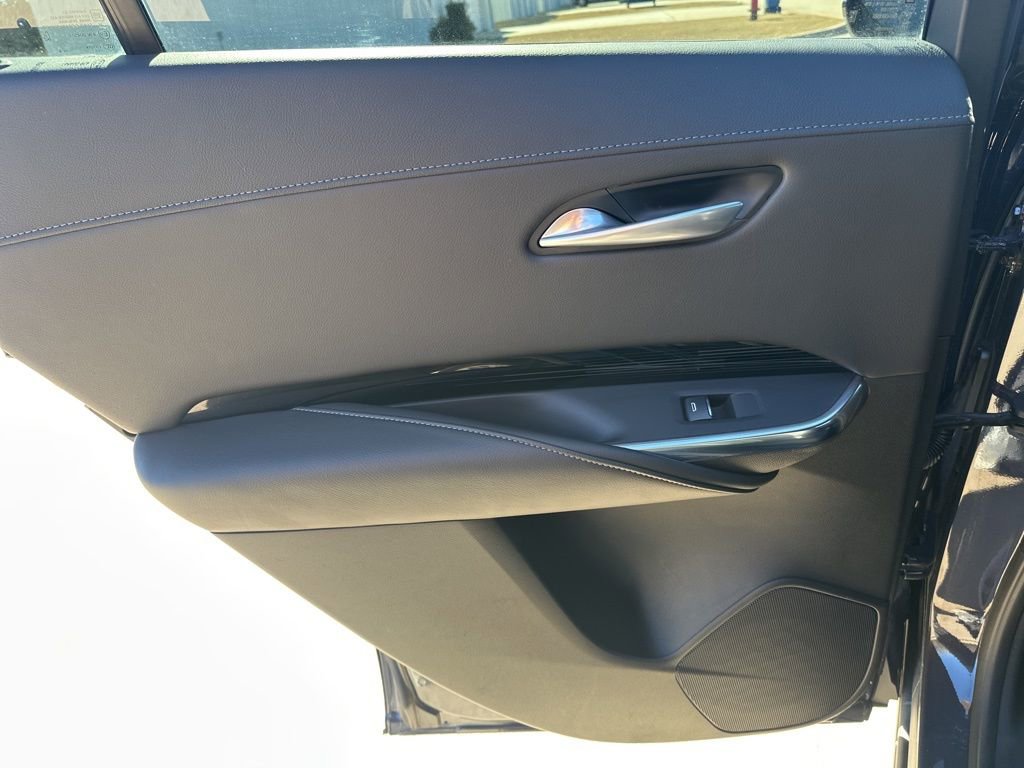 Certified 2024 Cadillac XT4 Luxury w/ Cold Weather Package image 28
