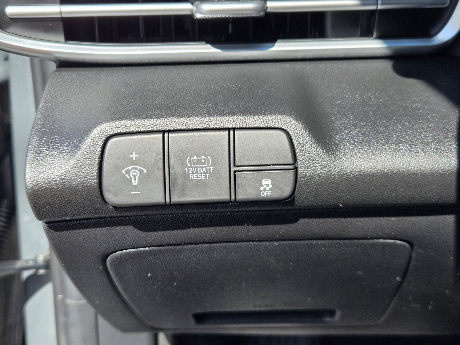 Used 2026 Hyundai Elantra Hybrid FWD image 20