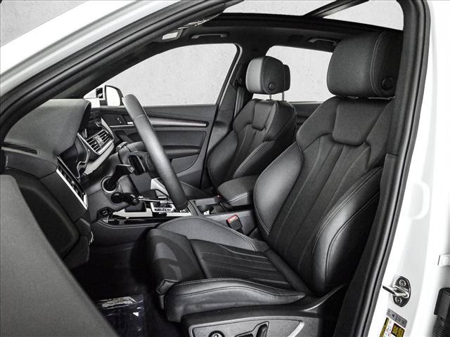 Certified 2025 Audi Q5 e Premium Plus w/ Premium Plus Package AWD/4WD image 17
