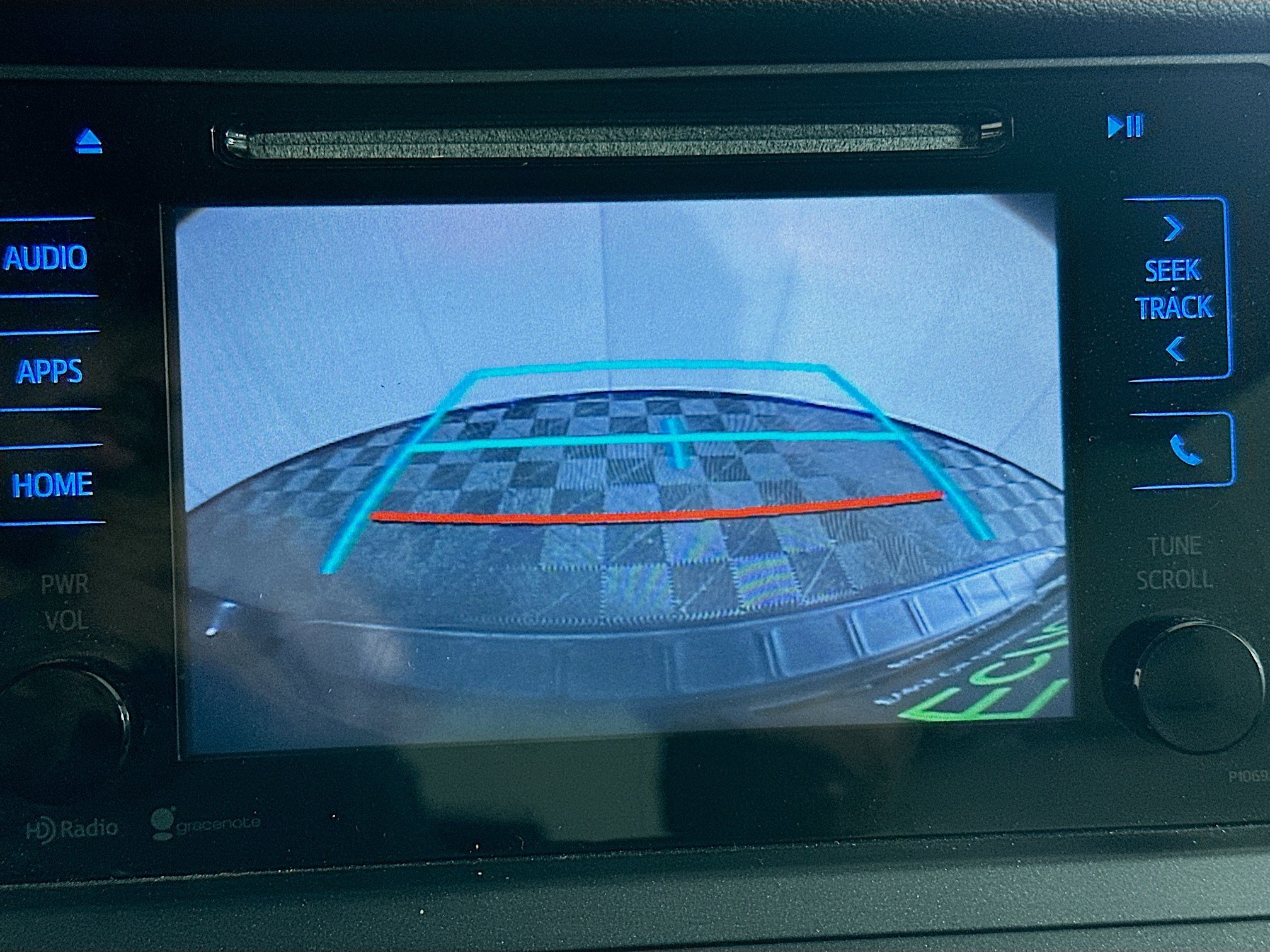 Used 2015 Toyota Sienna XLE FWD image 22