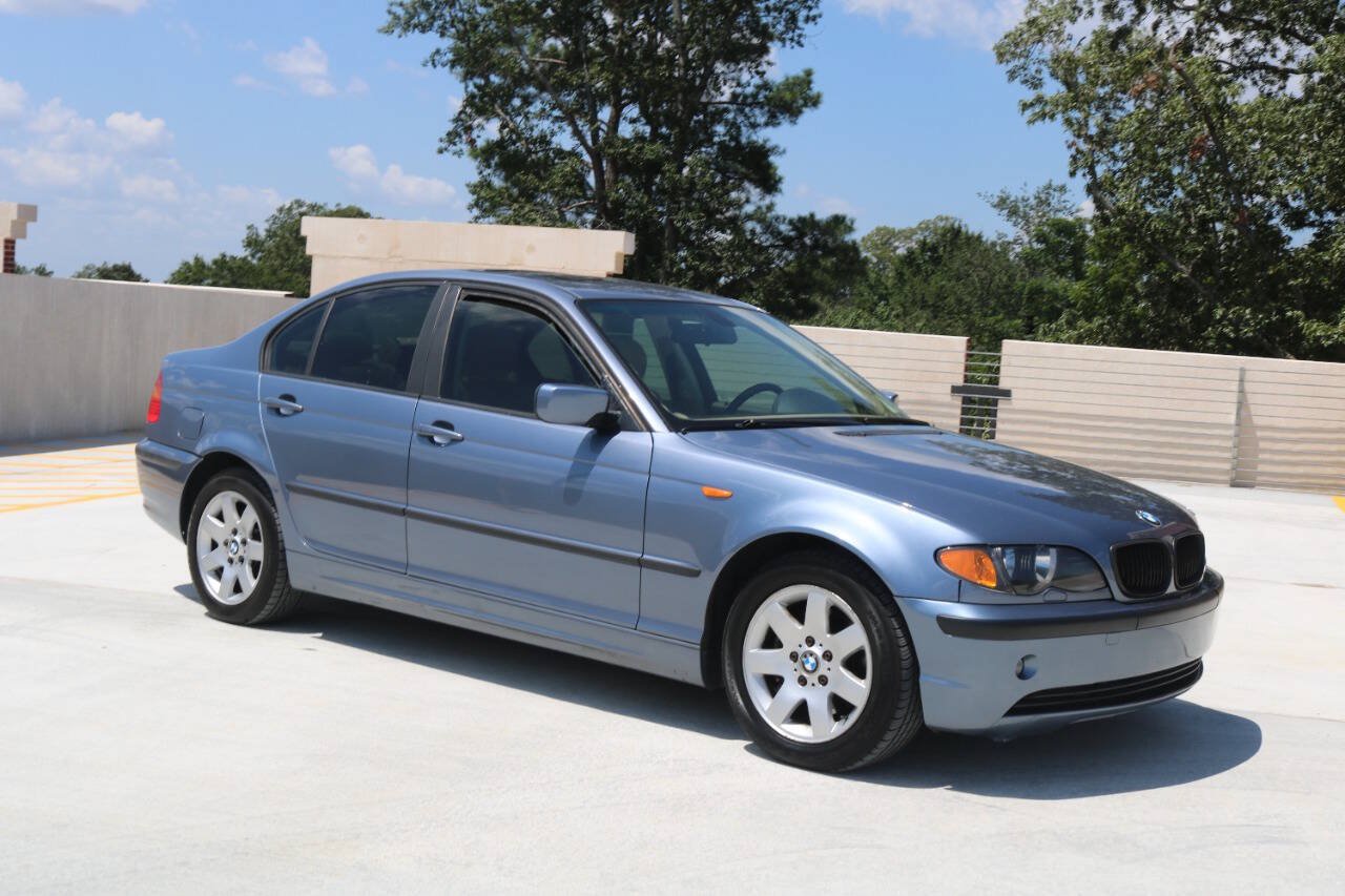 Used 2004 BMW 325xi Sedan AWD/4WD image 2