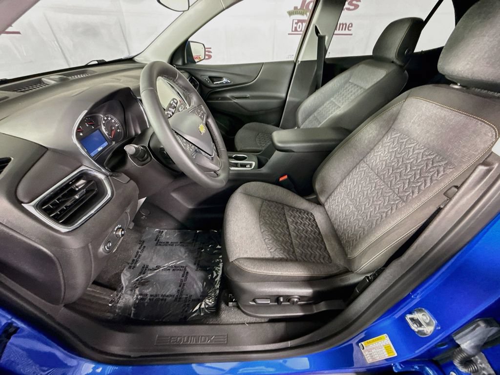 Used 2024 Chevrolet Equinox LT FWD image 23