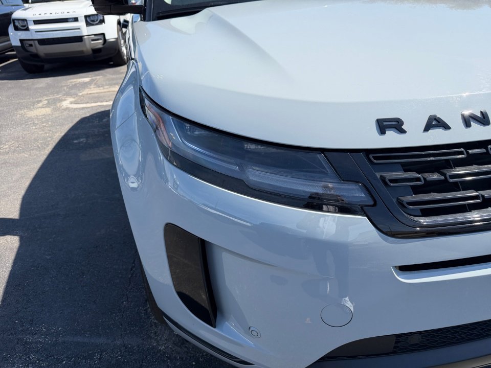 Used 2024 Land Rover Range Rover Evoque S image 26