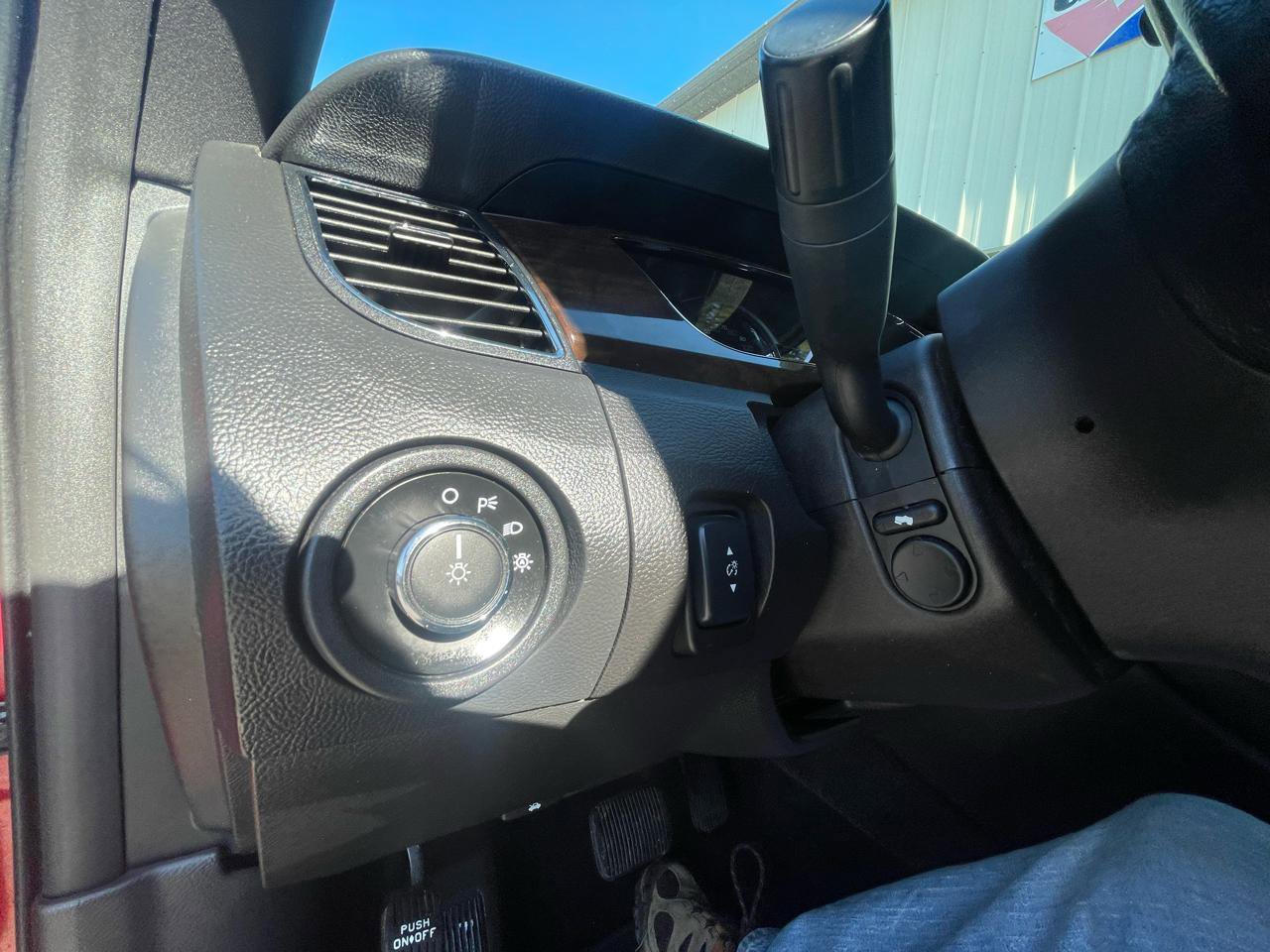 Used 2015 Ford Taurus Limited image 16