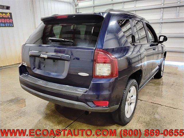 Used 2015 Jeep Compass Latitude AWD/4WD image 3