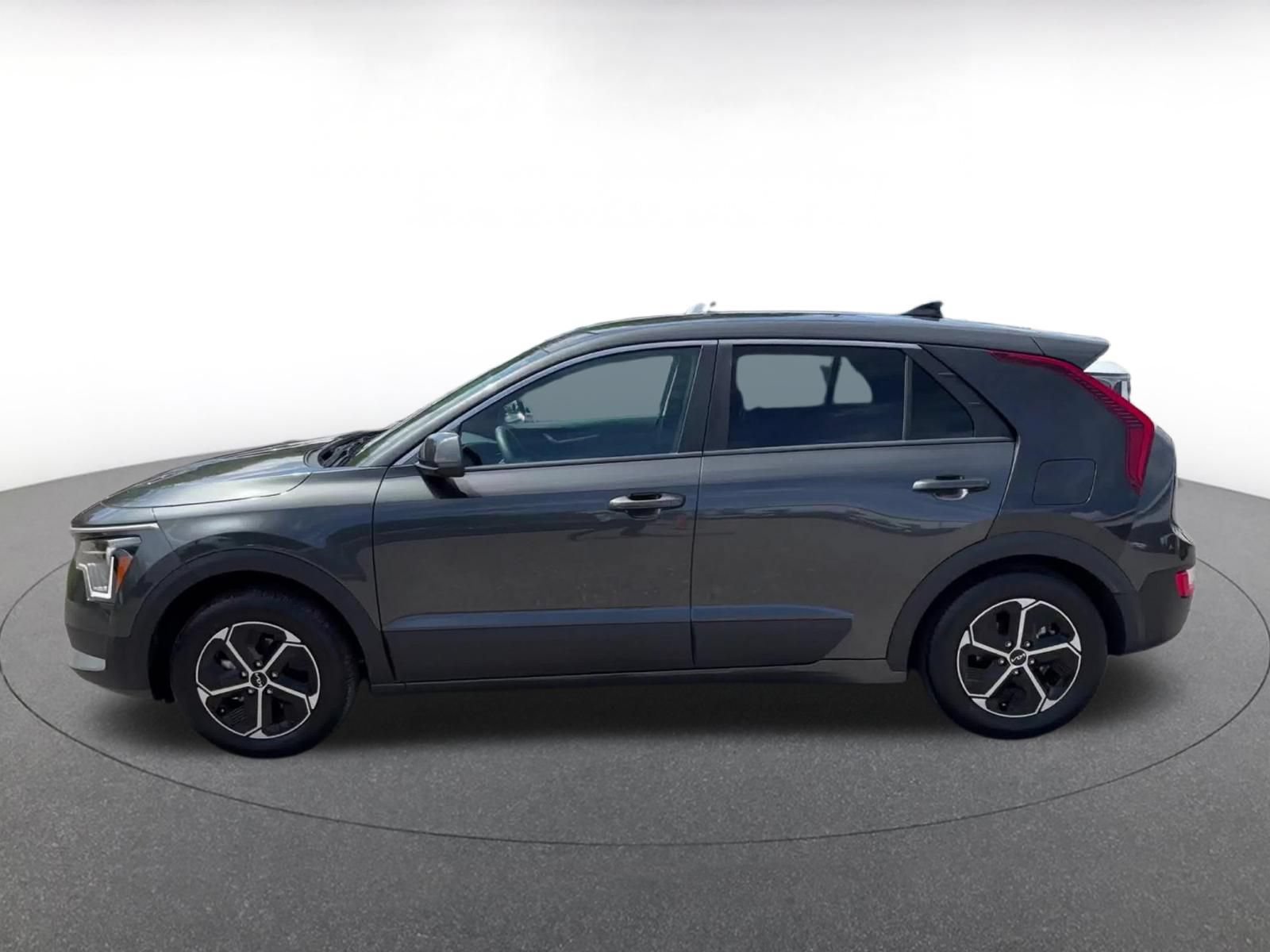 Used 2026 Kia Niro LX FWD image 8