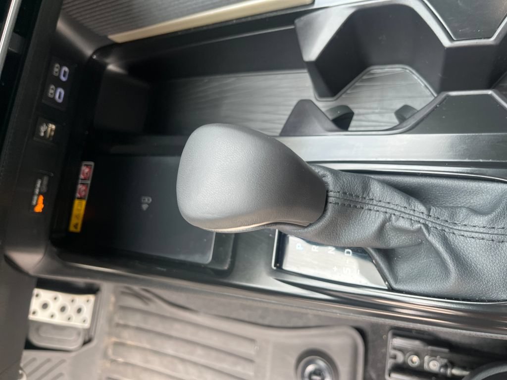 Used 2026 Toyota Camry SE FWD image 24