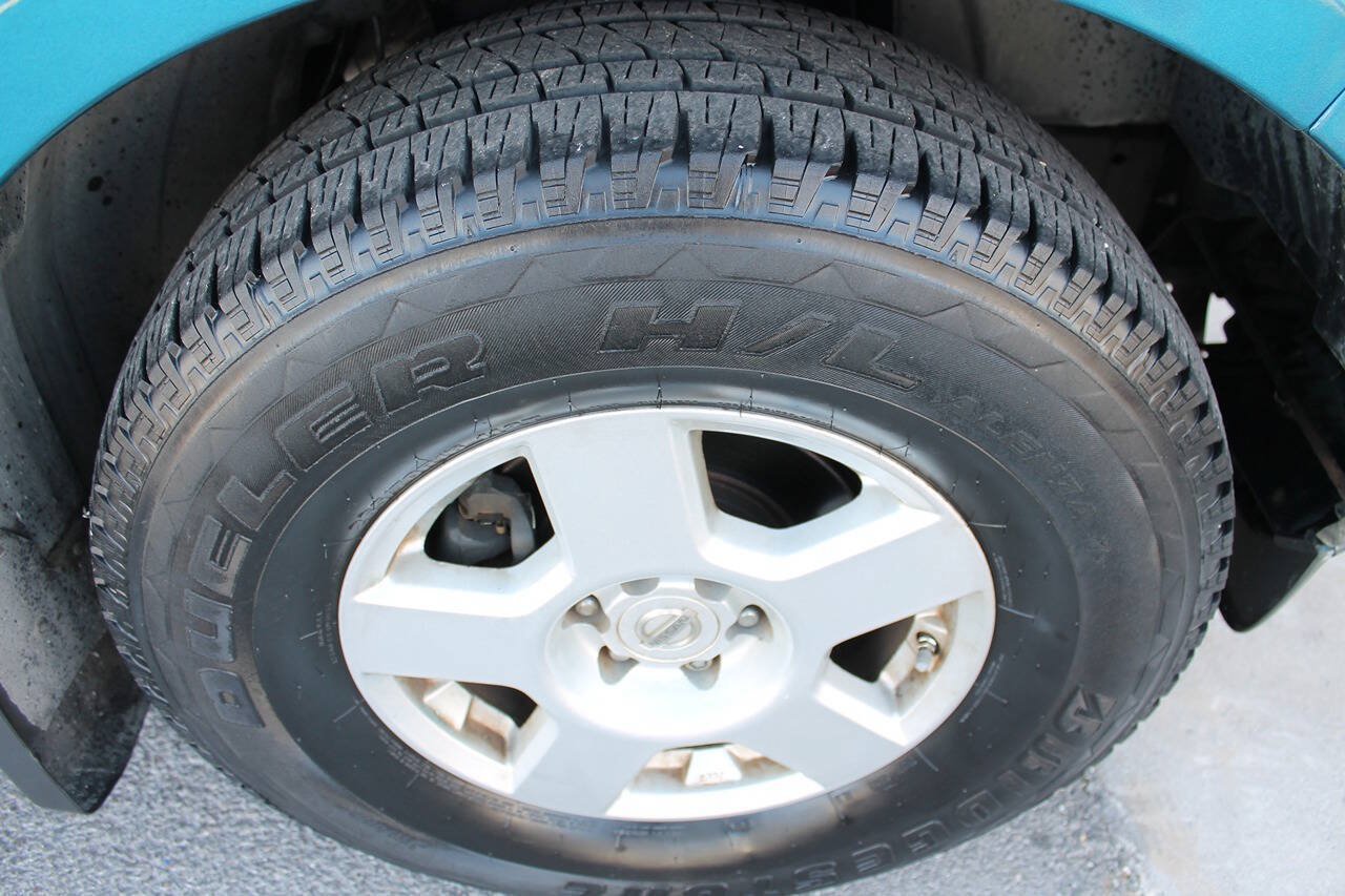 Used 2005 Nissan Frontier NISMO w/ (J01) Sunroof Pkg RWD image 11