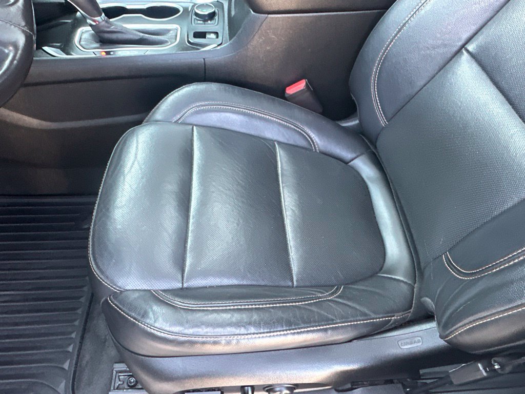 Used 2019 Chevrolet Traverse Premier w/ Redline Edition FWD image 5