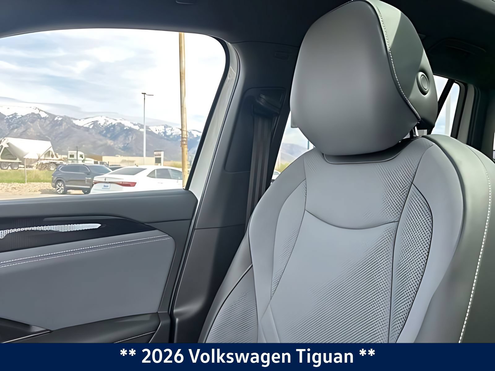 New 2026 Volkswagen Tiguan SE R-Line AWD/4WD image 31