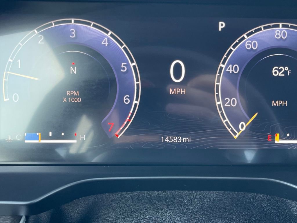 Used 2024 Jeep Grand Cherokee Limited image 24