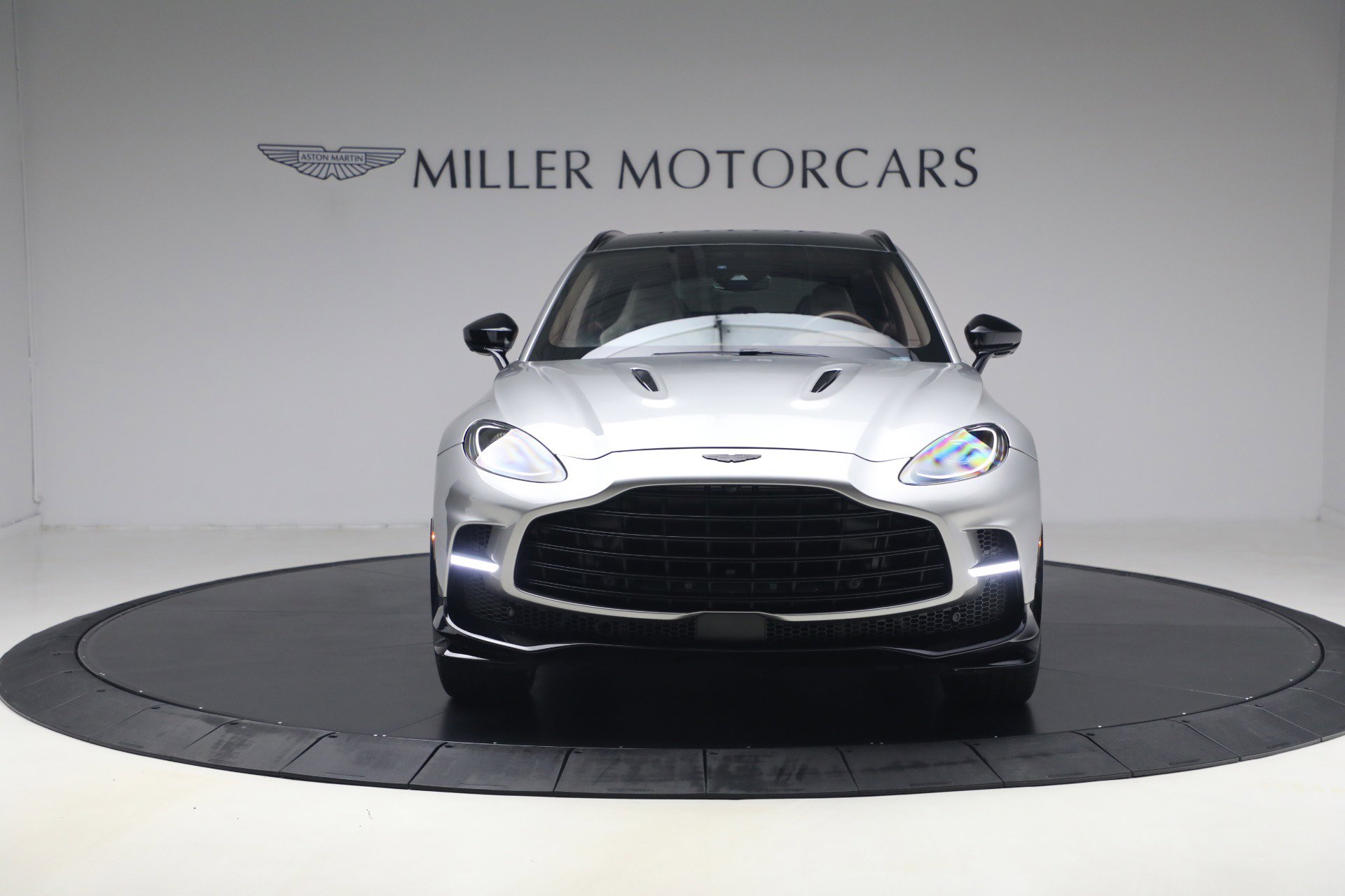 Used 2023 Aston Martin DBX 707 image 12