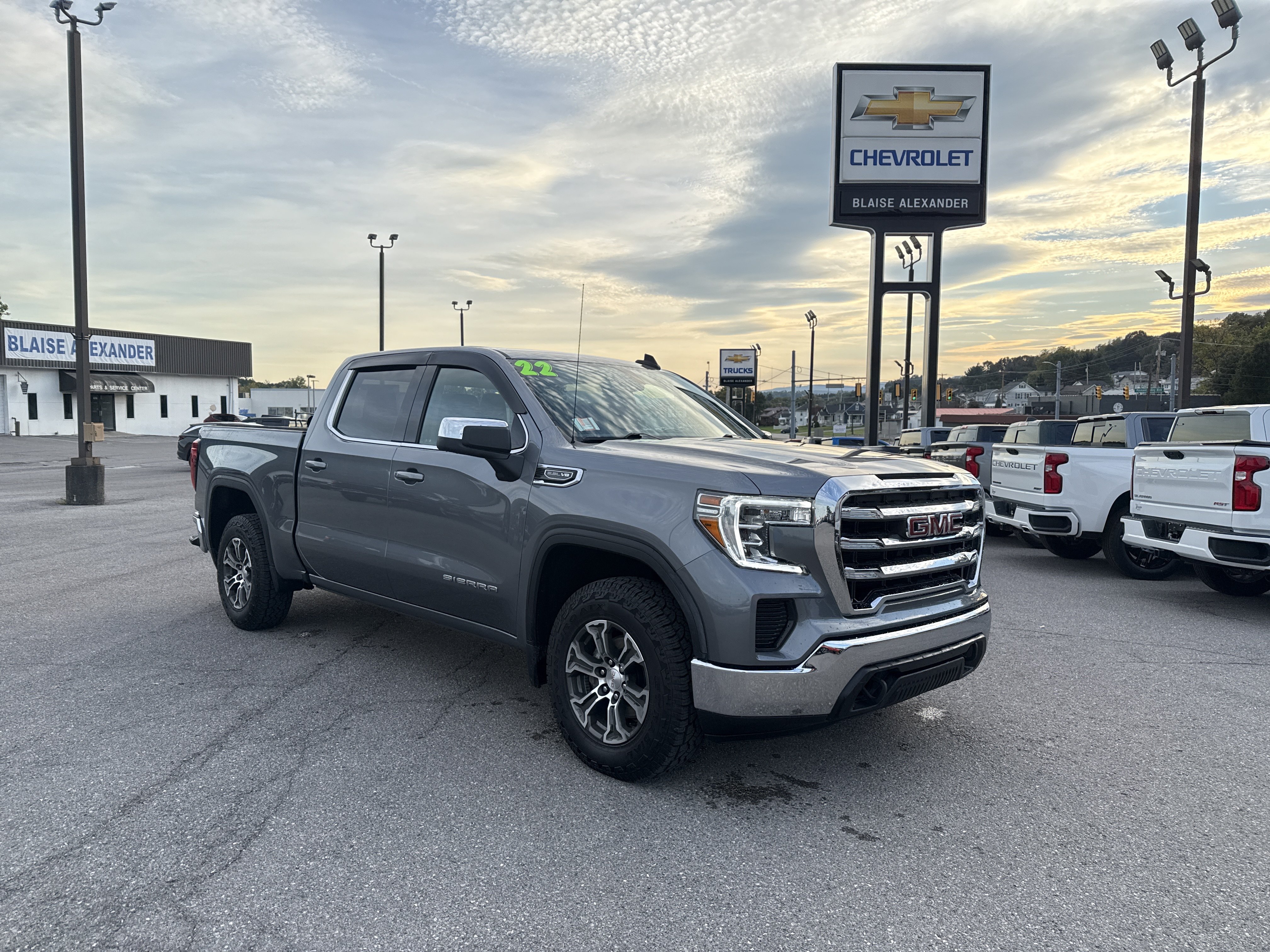 Used 2022 GMC Sierra 1500 SLE