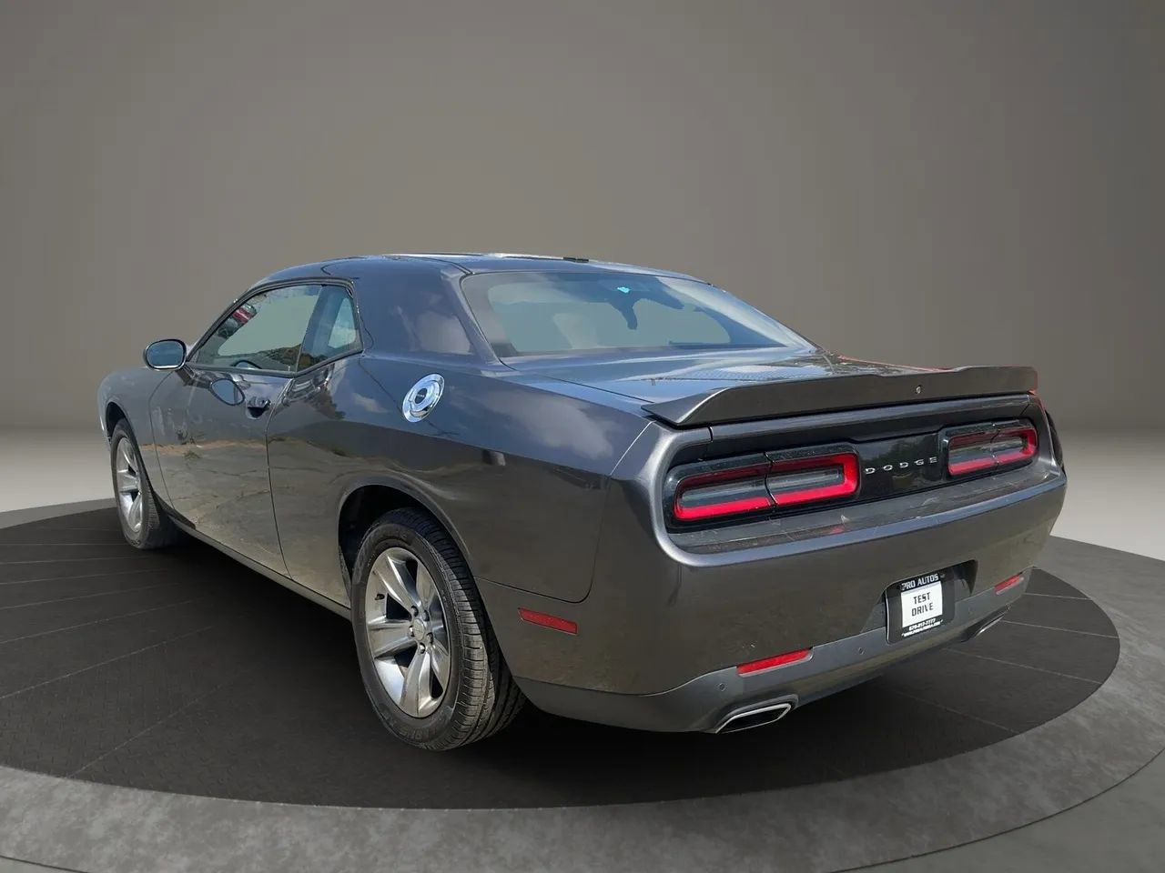 Used 2021 Dodge Challenger SXT w/ Driver Convenience Group RWD image 8