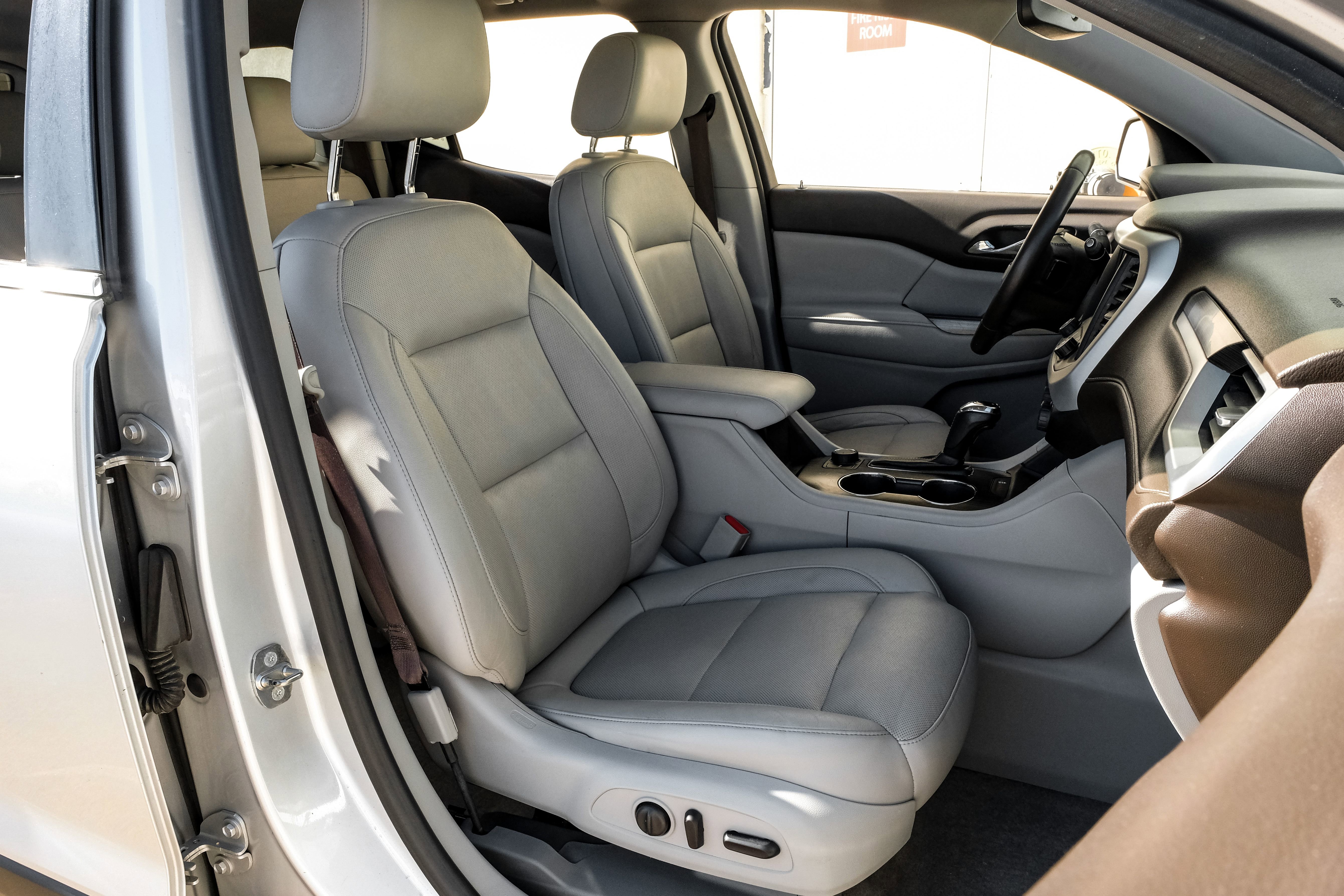 Used 2018 GMC Acadia SLT FWD image 33
