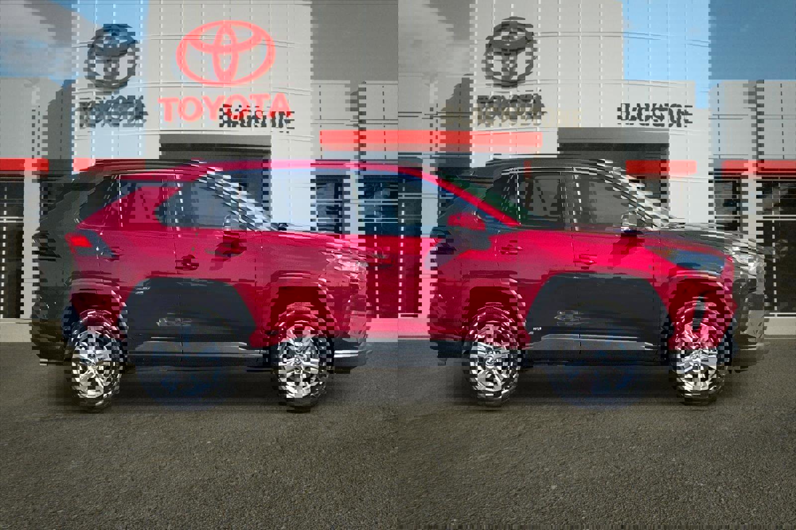 Certified 2022 Toyota RAV4 LE image 2