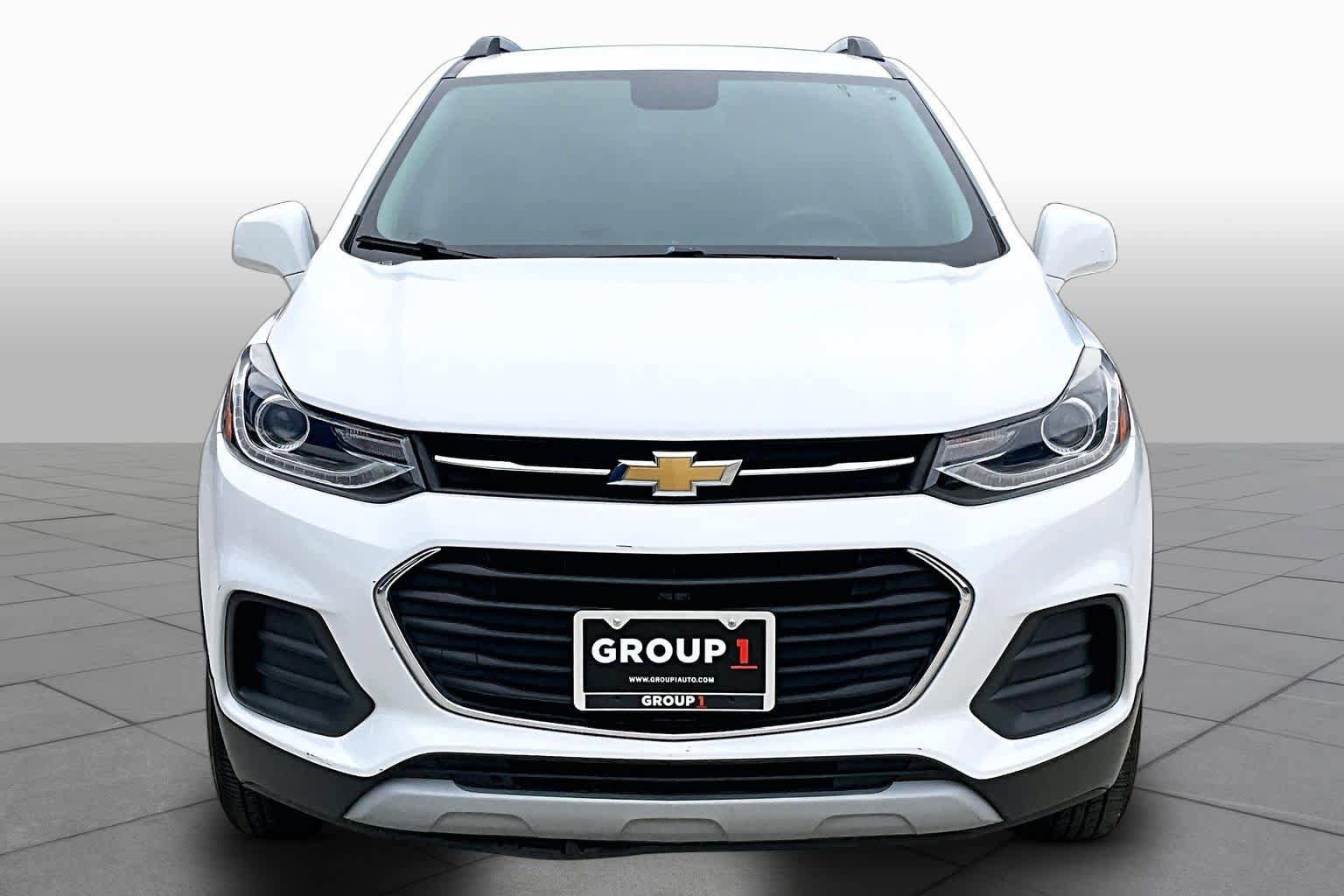 Used 2020 Chevrolet Trax LT w/ LT Convenience Package AWD/4WD image 4