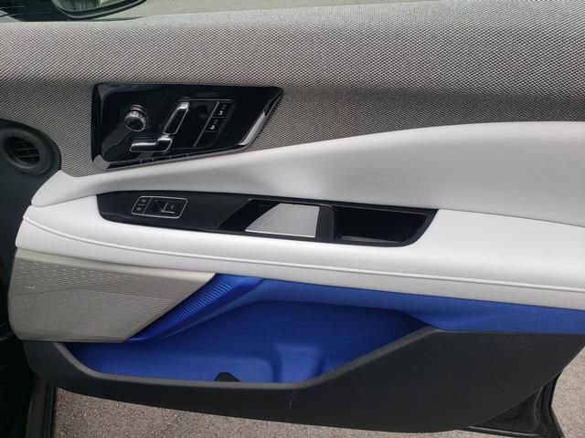 New 2026 Cadillac Optiq Luxury 1 image 17