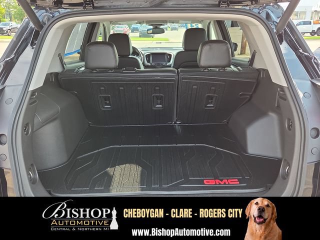 Used 2024 GMC Terrain SLT w/ LPO, Floor Liner Package AWD/4WD image 17