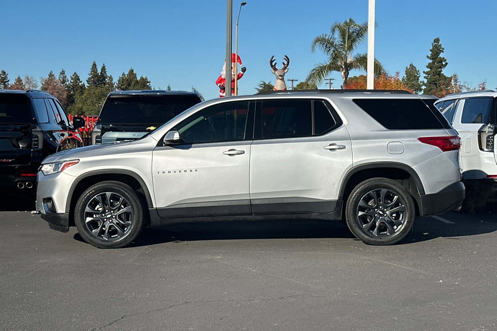 Used 2020 Chevrolet Traverse RS image 8