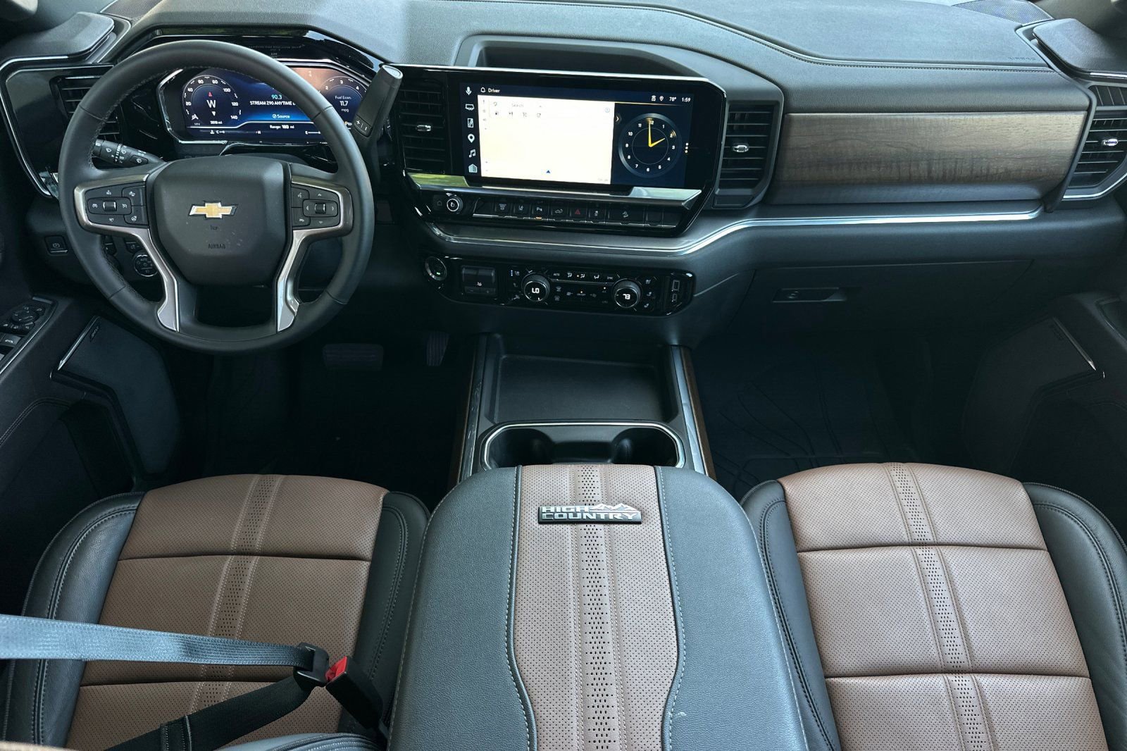 Used 2024 Chevrolet Silverado 2500 High Country w/ Technology Package AWD/4WD image 14