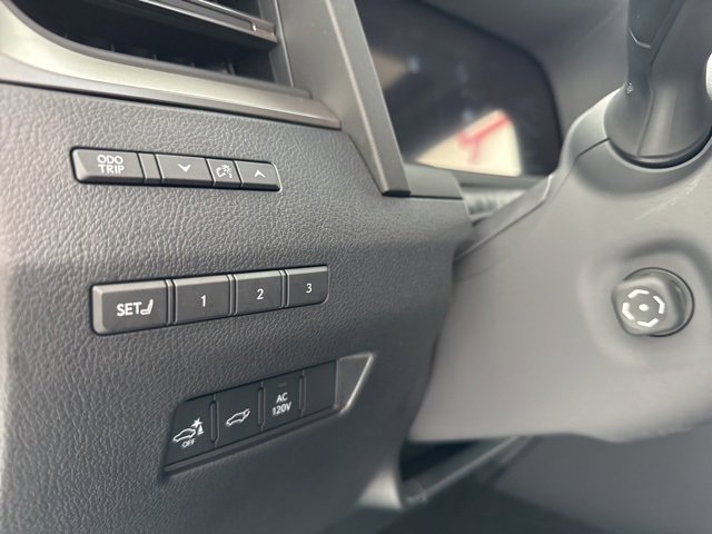 Used 2025 Lexus GX 550 w/ Cold Area Package image 21