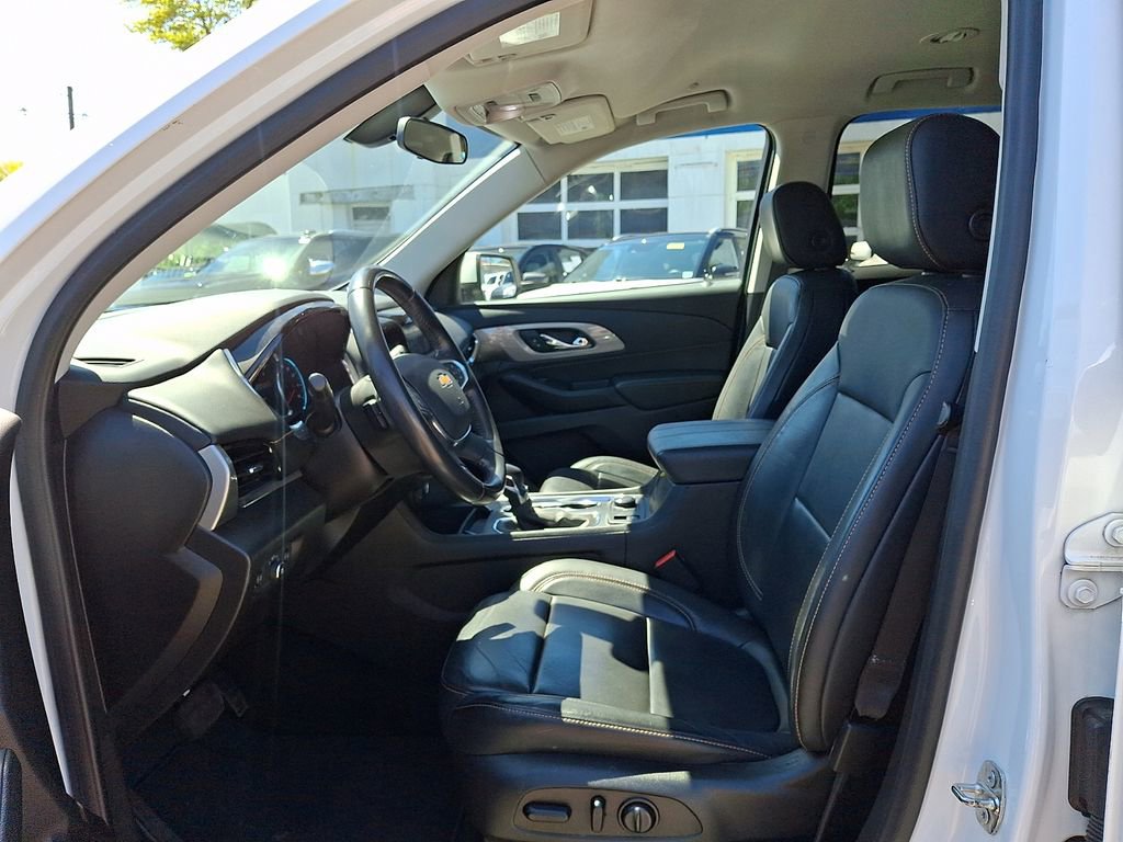 Used 2021 Chevrolet Traverse LT AWD/4WD image 14