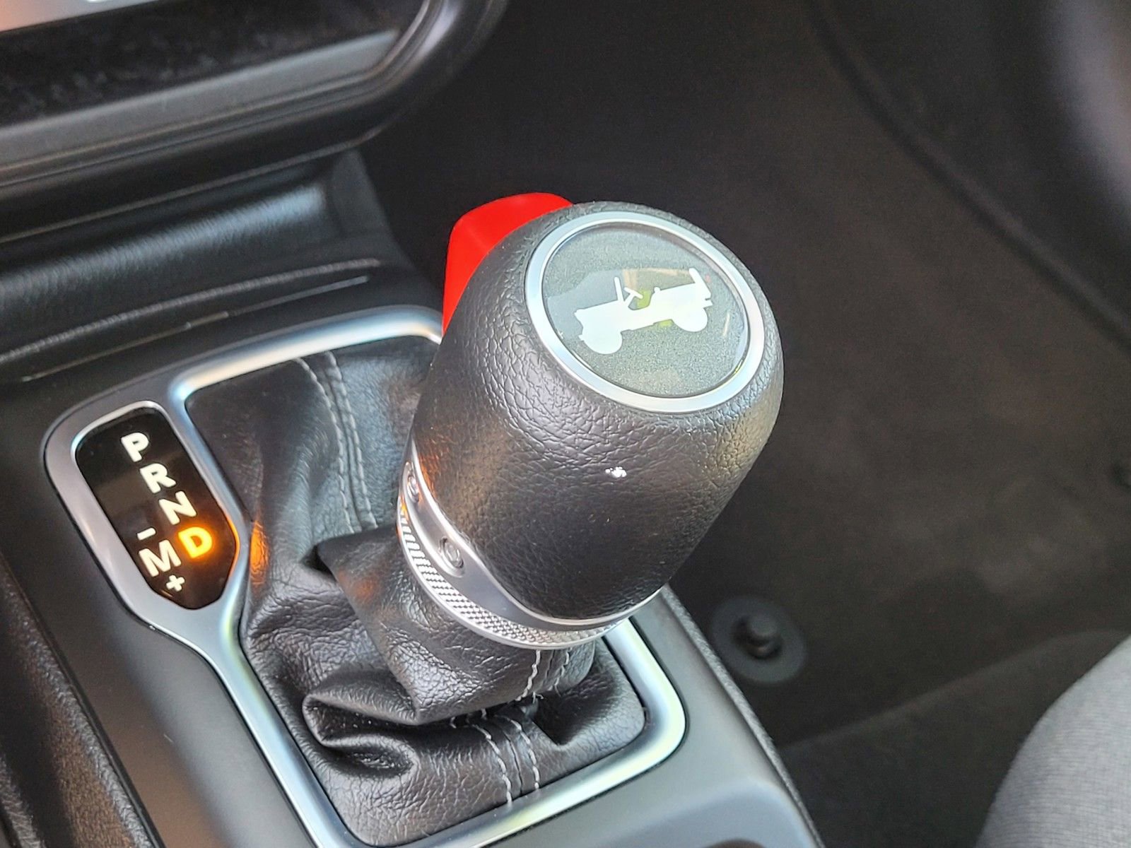 Used 2025 Jeep Wrangler Sahara 4xe image 20