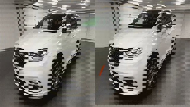 Used 2022 Chrysler Pacifica Limited image 4