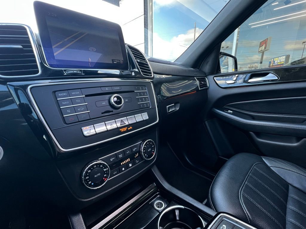 Used 2019 Mercedes-Benz GLS 450 4MATIC image 40