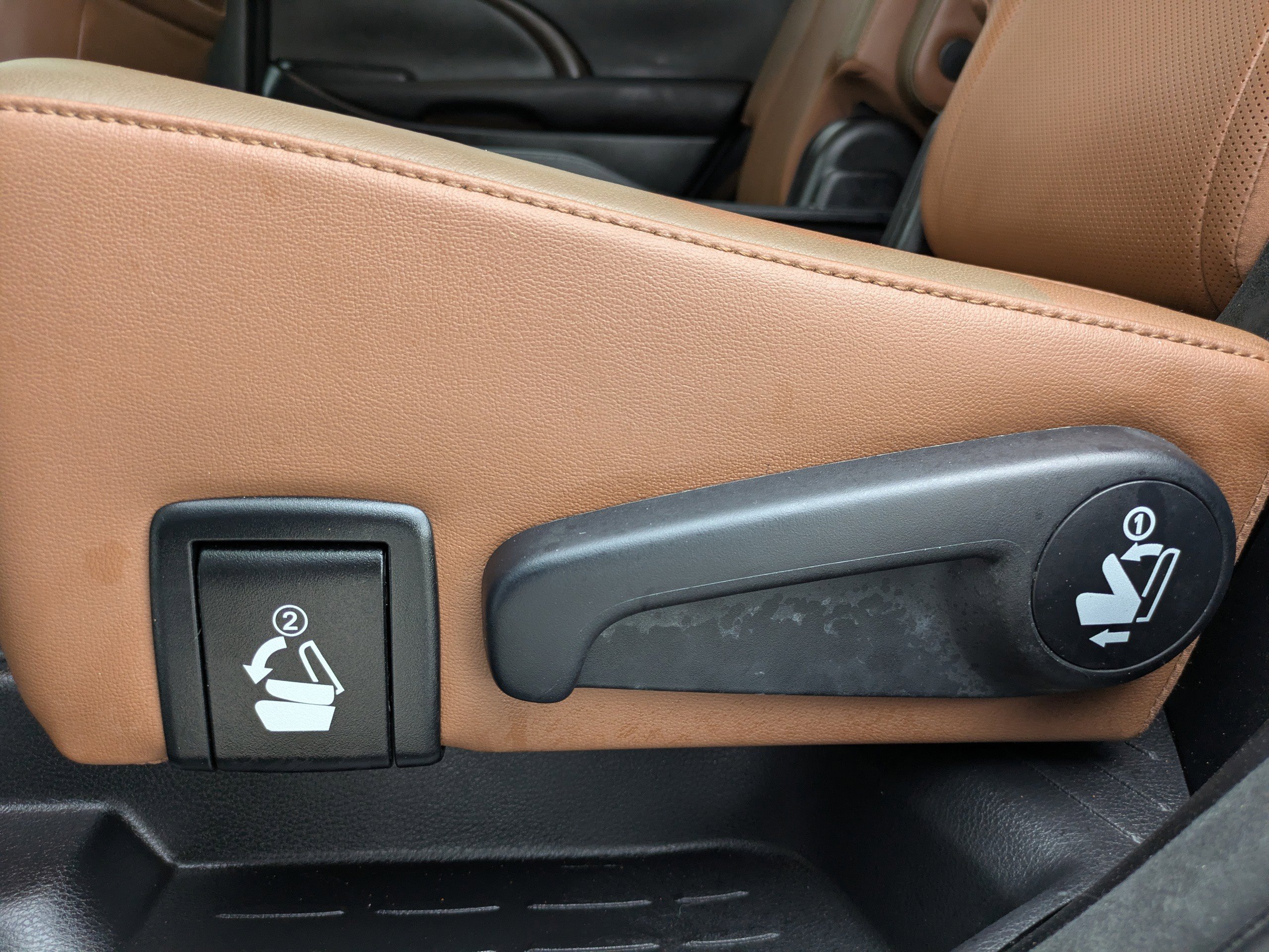 Used 2017 Toyota Highlander Limited image 20