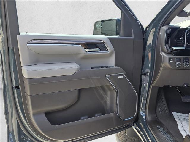 Used 2026 Chevrolet Silverado 1500 LT Trail Boss w/ Convenience Package II image 12