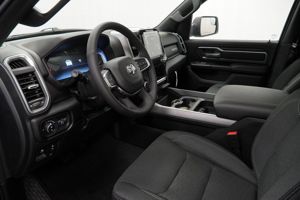 New 2026 RAM 1500 4x4 Crew Cab image 16