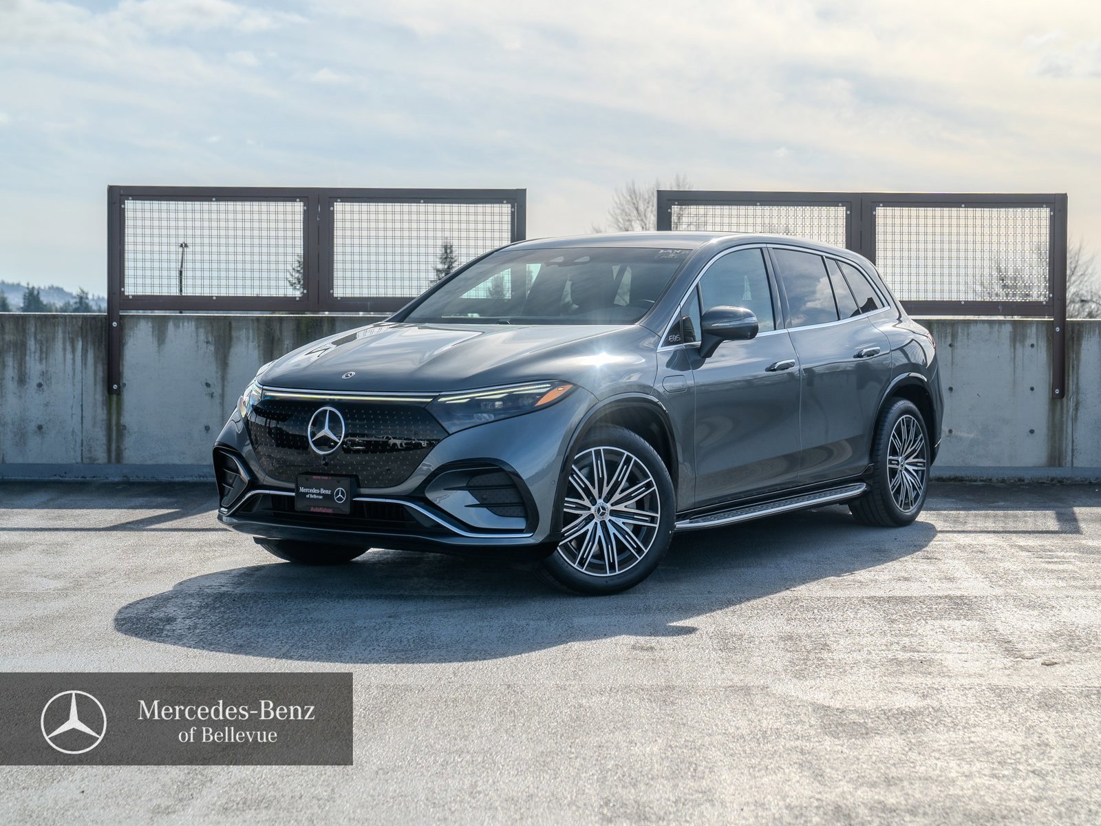 Used 2025 Mercedes-Benz EQS 580 4MATIC SUV image 1