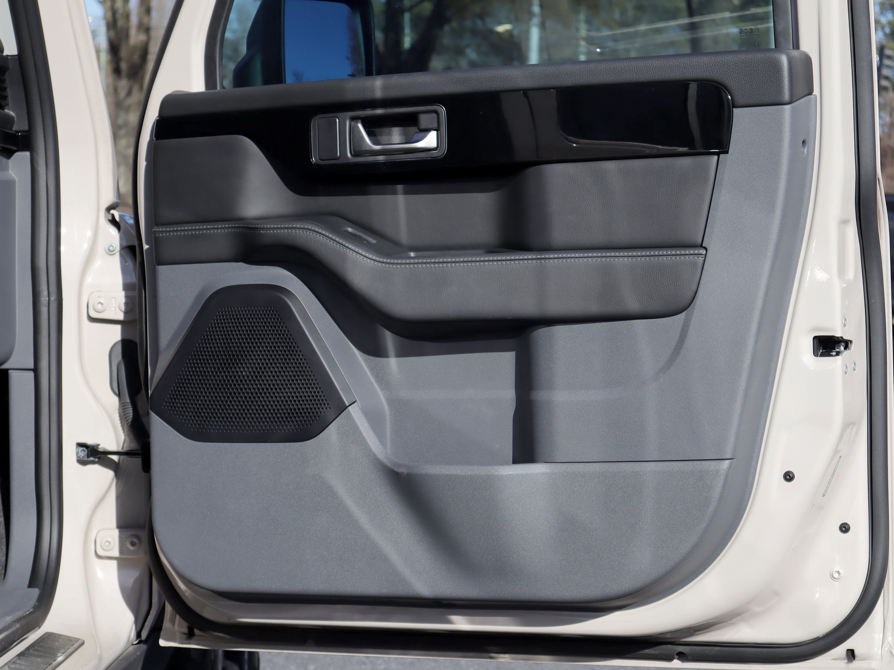 Used 2024 INEOS Grenadier Fieldmaster Edition image 21