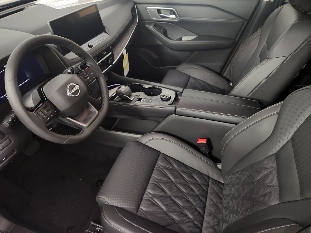 New 2026 Nissan Rogue Platinum w/ Platinum Premium Package AWD/4WD image 12